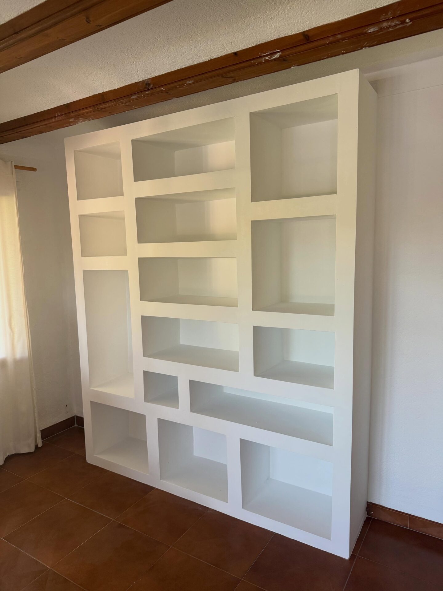 Decoratieve vakkenkast project 2 – JM Renovations Javea